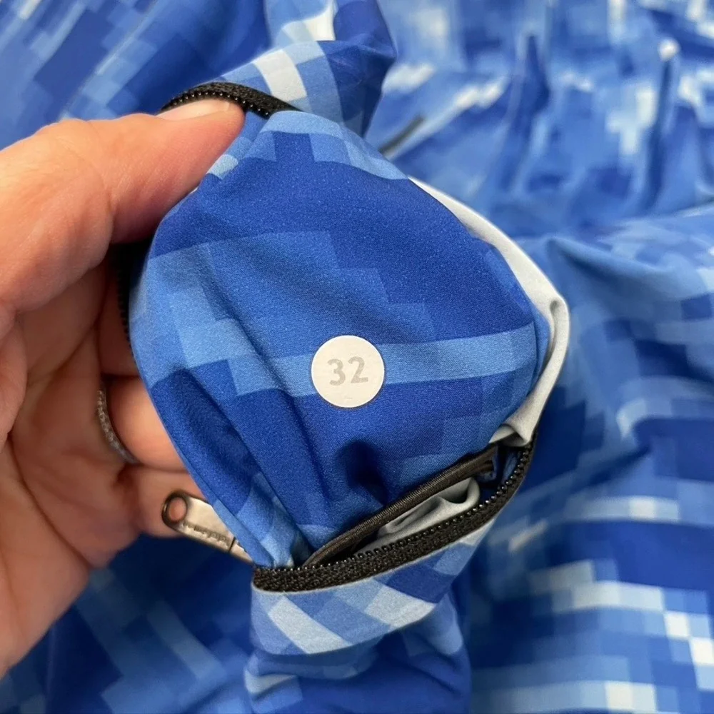 Lululemon Board Shorts Mens 32 Blue Digital Camo Swim Trunks Pixel Print‎